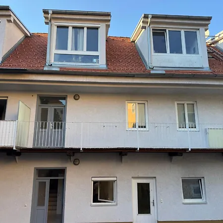 Urban Nest Apartman *
